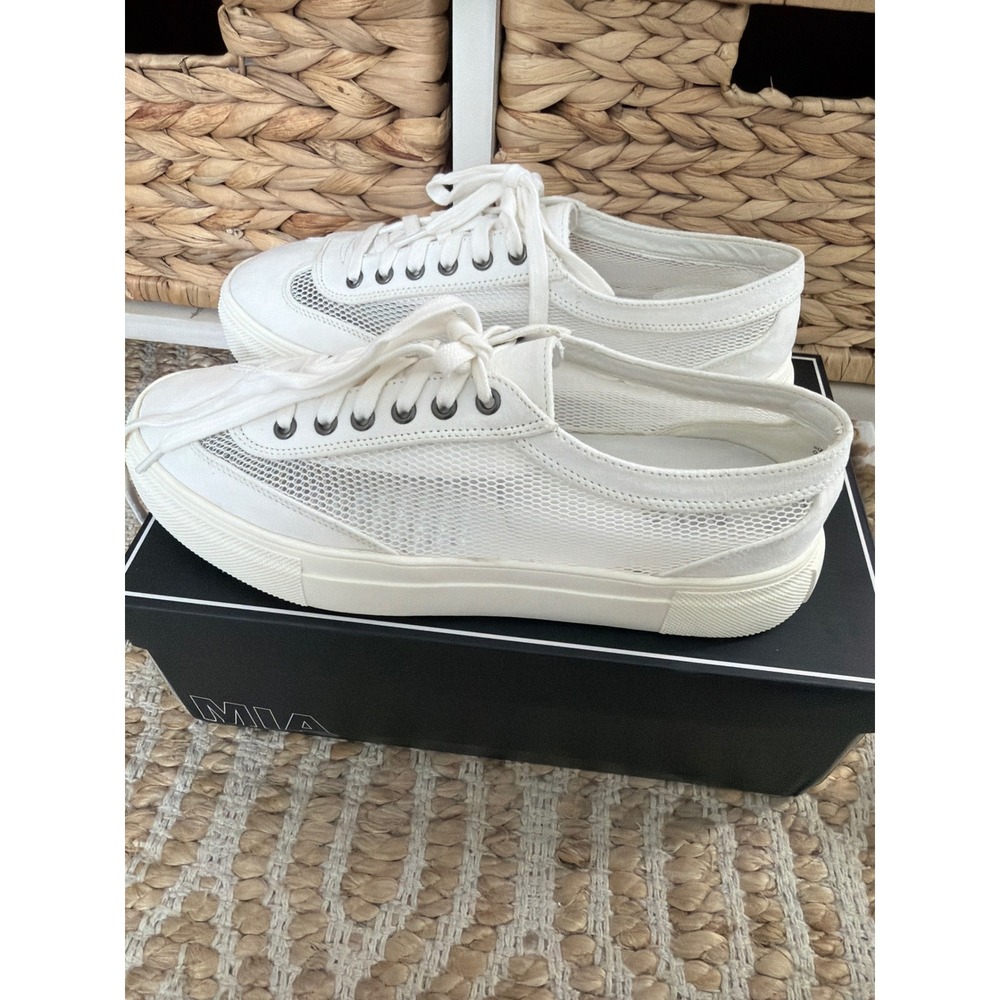 MIA Barron White Mesh Low Top Platform Sneakers Womens 8.5 New in Box